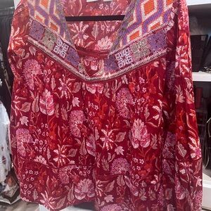 Rachel Zoe Red Graphic Blouse with Relaxed Fit and Tunic Sleeve